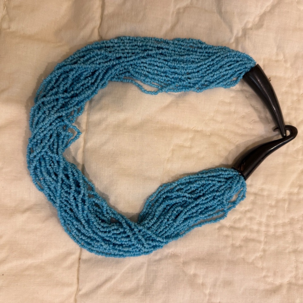 NWOT, GLASS BEAD NECKLACE - Picture 3 of 5